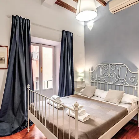 Apartment Myrhome - Spanish Steps *